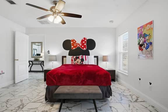 5 Beds - Private Pool - 15 Mins to Theme Parks - Image 2